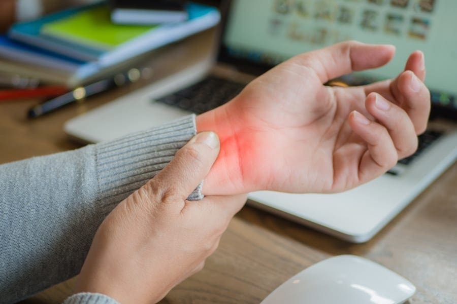 How Carpal Tunnel Therapy Can Help With Repetitive Strain Injury