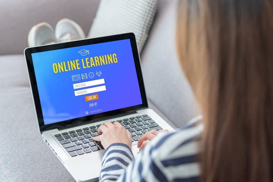 Why Online School Is Great For Mums