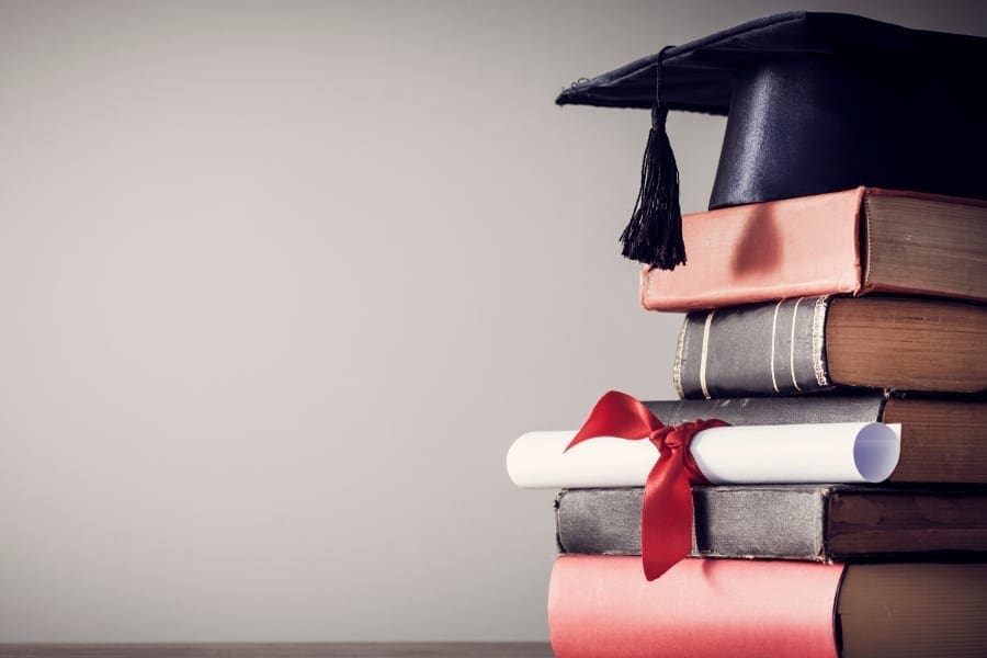 How to Improve Your Chances of Getting Into Graduate School