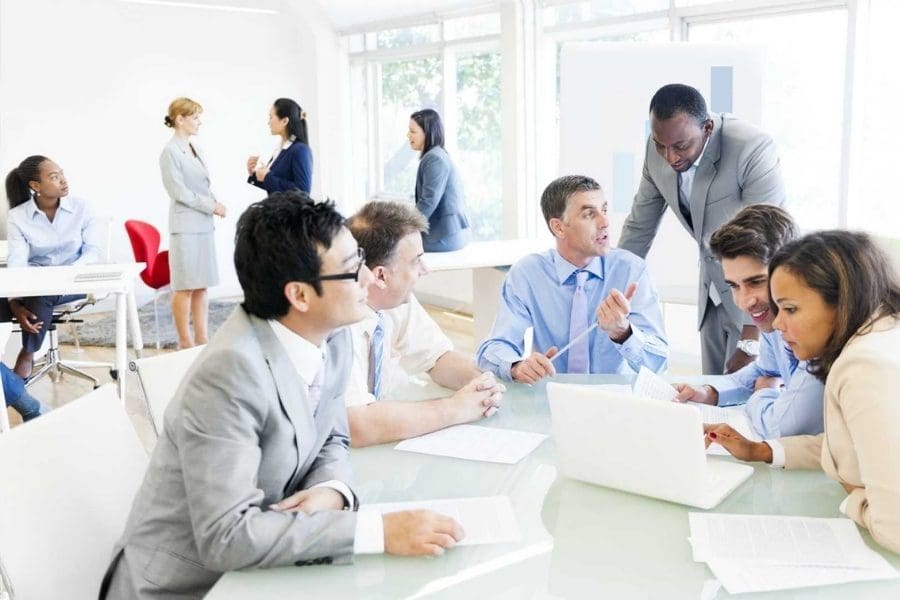 Online Employee Training for Workplace: How To Do It Right