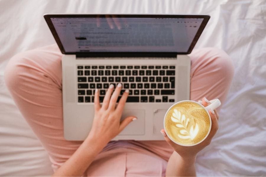 What makes an interesting and successful blogger